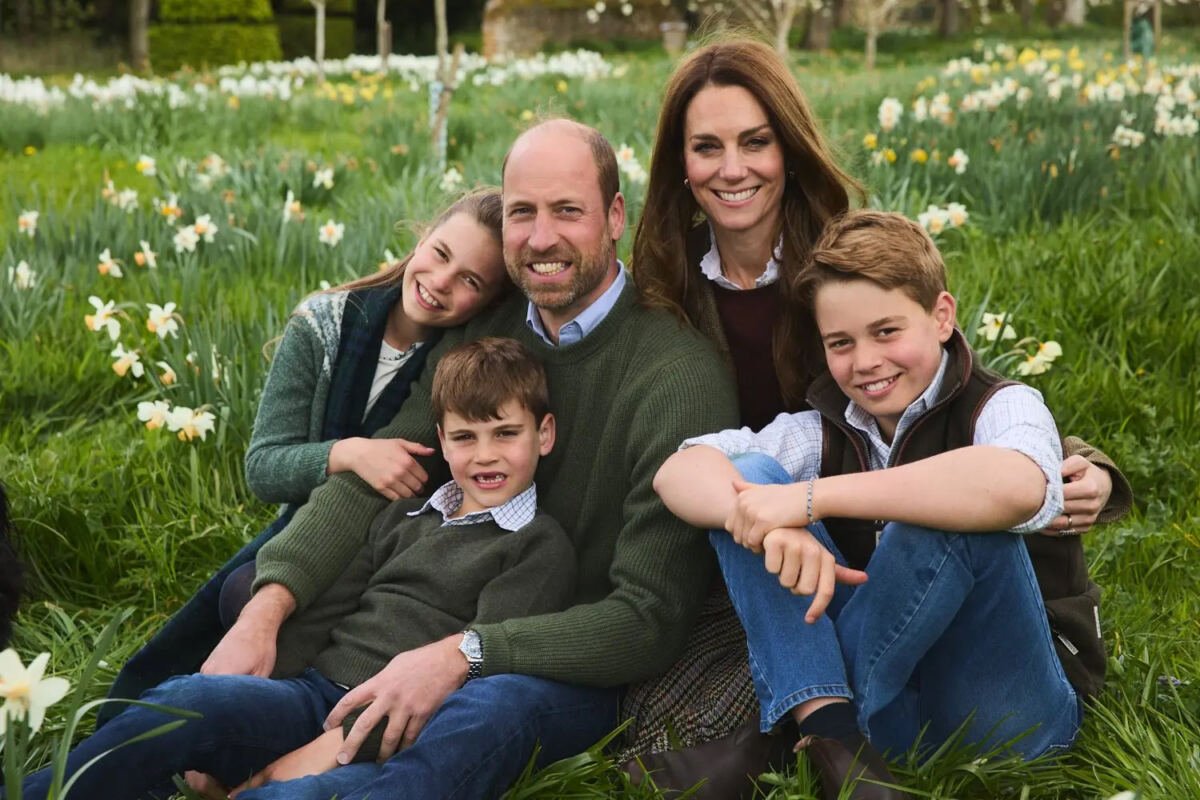 Kate Middleton and Princess Charlotte ditch chauffeurs for ‘normal’ tube ride in new video