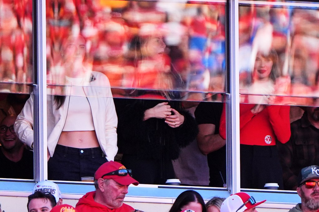 Taylor Swift hangs with Caitlin Clark, Este Haim as husband Travis Kelce’s Chiefs take on Chargers