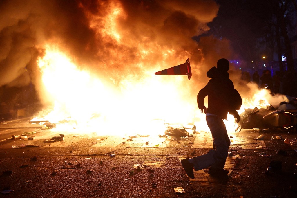 Paris to shut down the Louvre, other tourist attractions over fears of violent Saturday protests