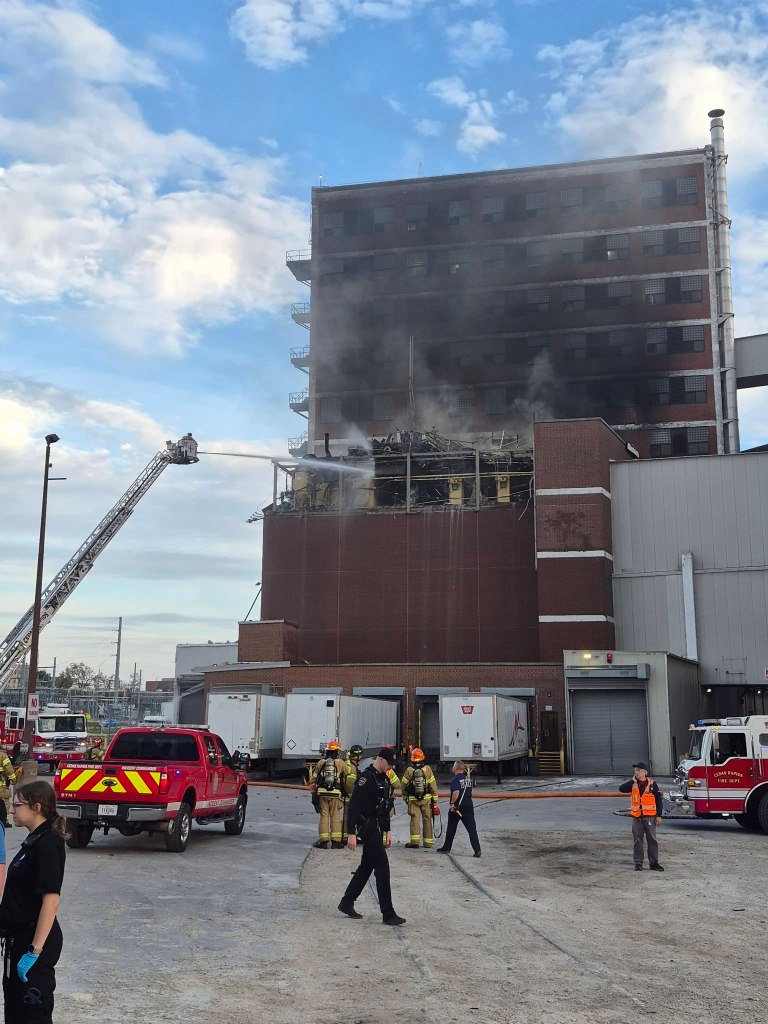 Iowa Quaker Oats plant — the world’s largest of its kind — explodes into massive fireball