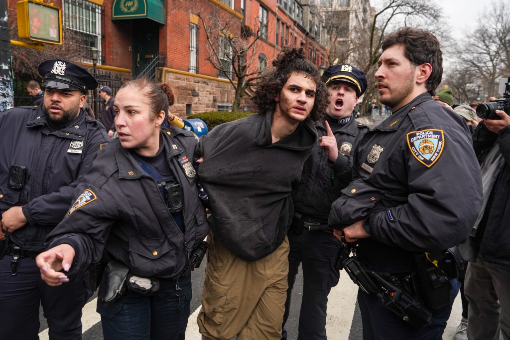 Cop who tackled Gracie Mansion ‘bomber’ among heroes honored at PBA’s ‘Finest of the Finest’