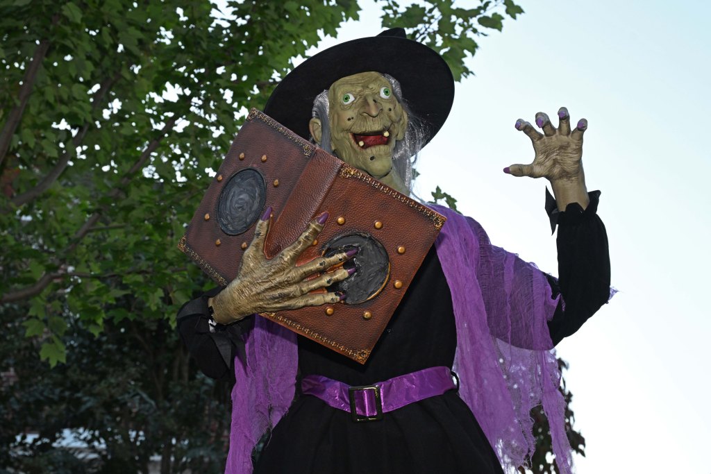 NYC pols call on Amazon to pull ‘demeaning’ Halloween witch animatronic with Star of David spell book