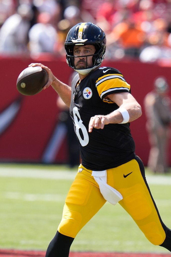 Aaron Rodgers’ family cheers on NFL star at Steelers game for first time since ending feud