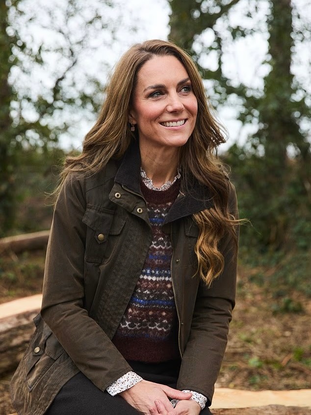 Kate Middleton glows in newest portrait released a day after Meghan Markle, Prince Harry’s first official outing