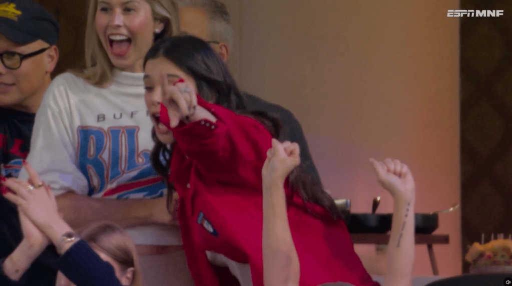 Hailee Steinfeld’s fired-up Josh Allen celebration caught on ‘MNF’ before ducking from spotlight
