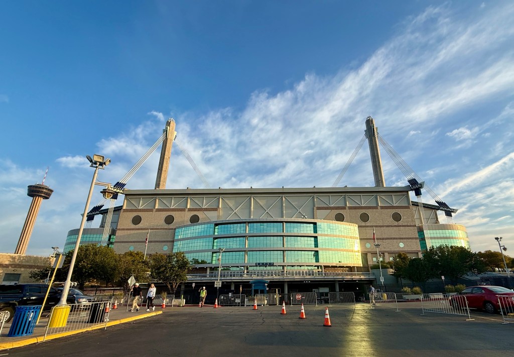 Air Force commando crashes to ground while rappelling from 170-foot ceiling at UTSA game