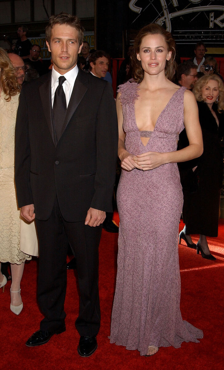 Jennifer Garner reunites with ‘Alias’ co-star and ex Michael Vartan in rare photo