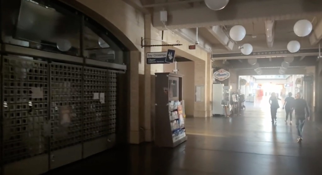 Ritzy California mall plunged into darkness for hours thanks to PG&E outage