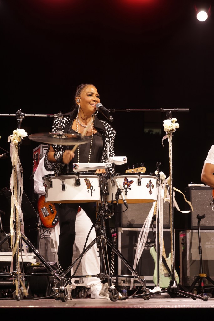 Music legend goes ballistic at SoCal festival after her show continued while woman’s body lay in park