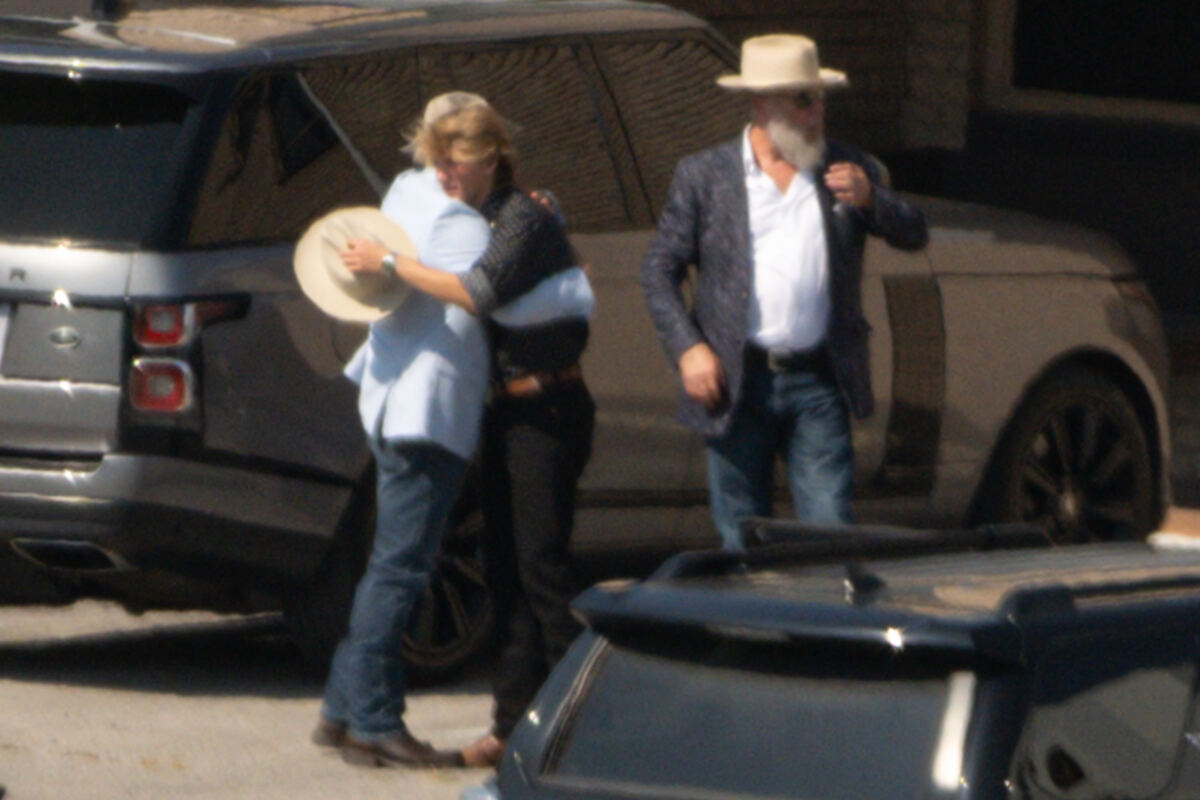 Dolly Parton’s nephew, Bryan Seaver, asks judge to delay restraining order hearing