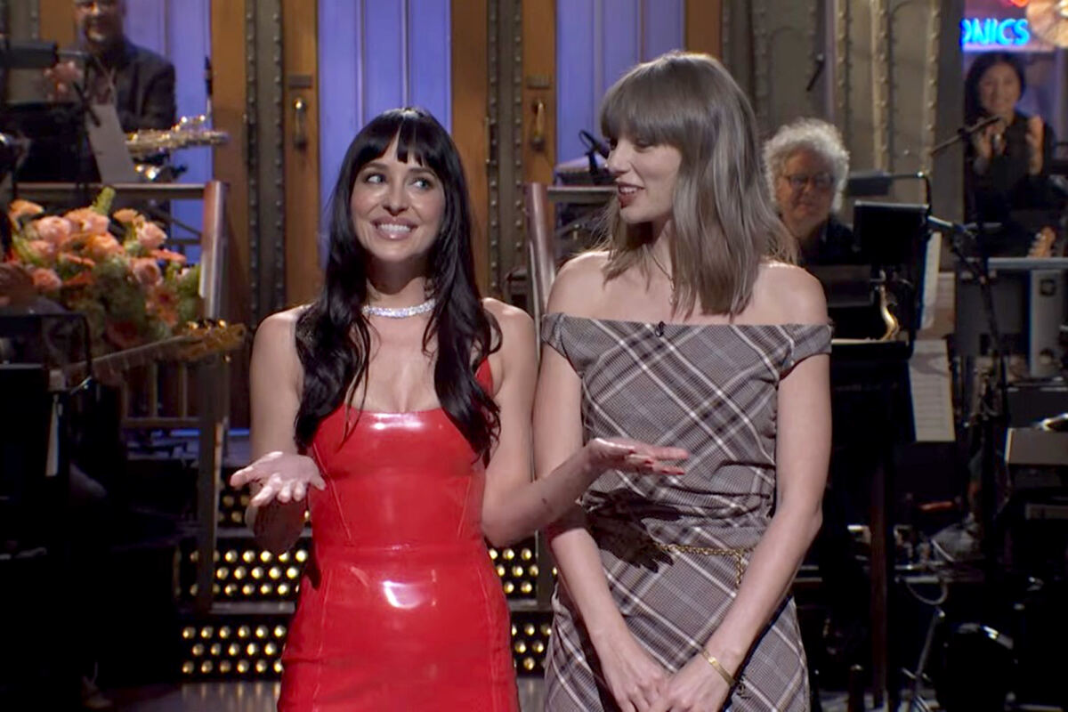 Taylor Swift is mad for plaid on ‘SNL’ with Dakota Johnson