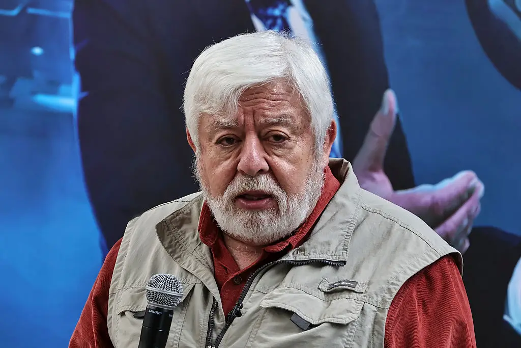 Truth behind unknown 'predator' spotted near US border as UFO expert says it could be from another dimension