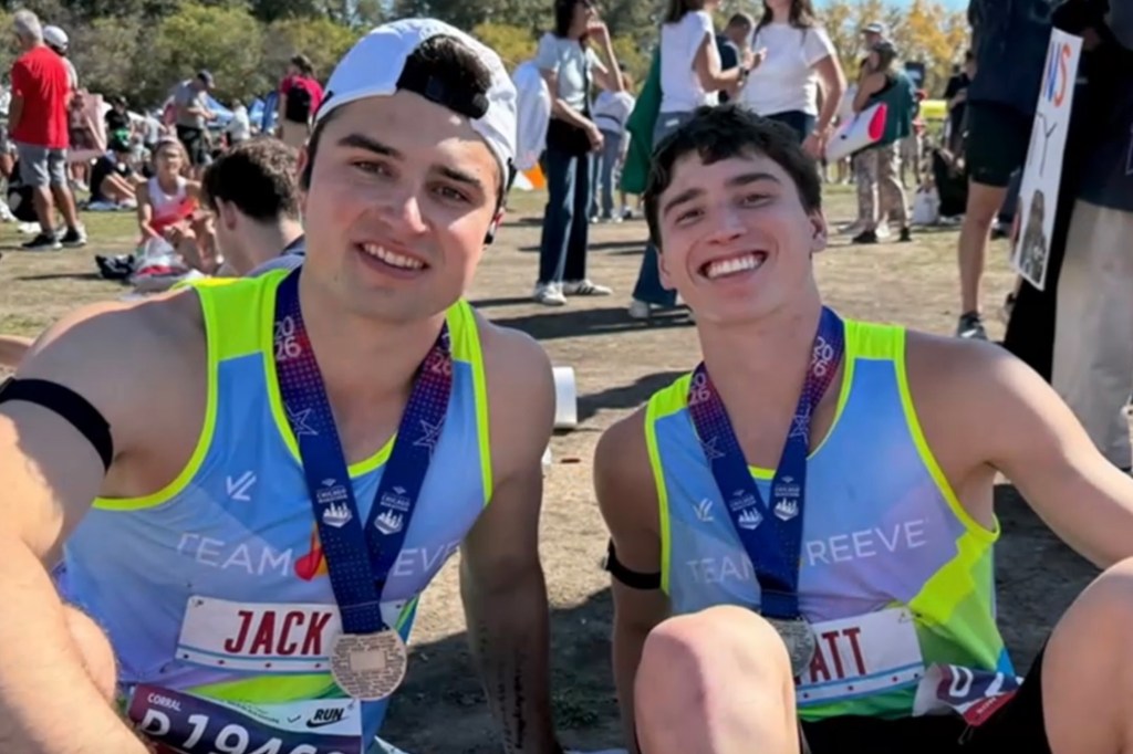 Kentucky teen finishes Chicago Marathon less than a year after spinal injury left him paralyzed