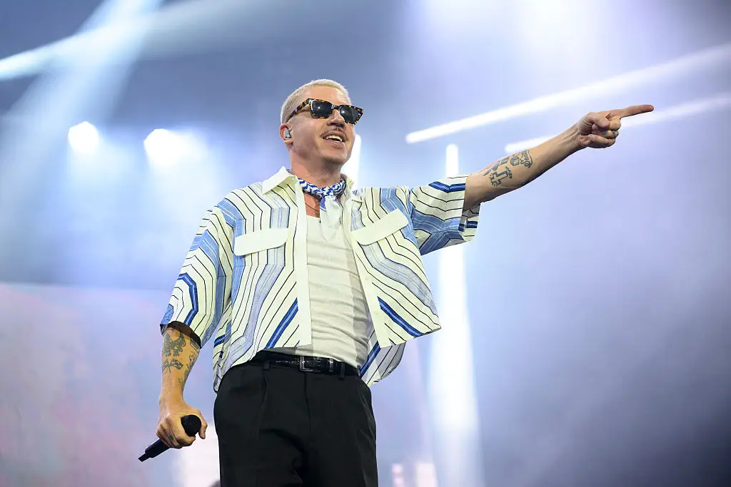 Zach Bryan performs at Robert Kraft's stadium wearing 'Free Palestine' after Ed Sheeran tour drama