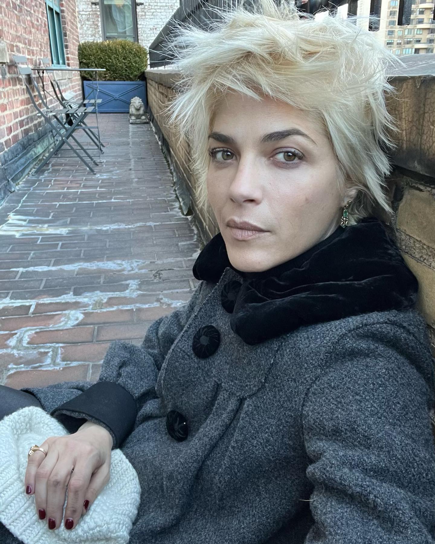 Selma Blair had ‘psychotic blackout’ on Delta flight 10 years before violent biting outburst