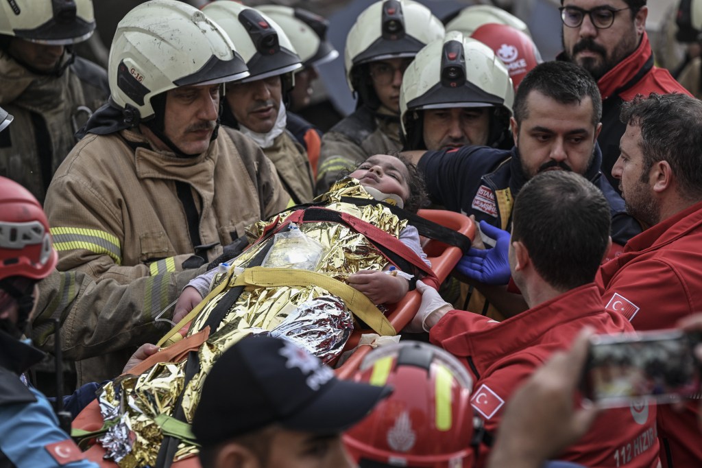 Building collapse in Istanbul traps at least 7 people, including child