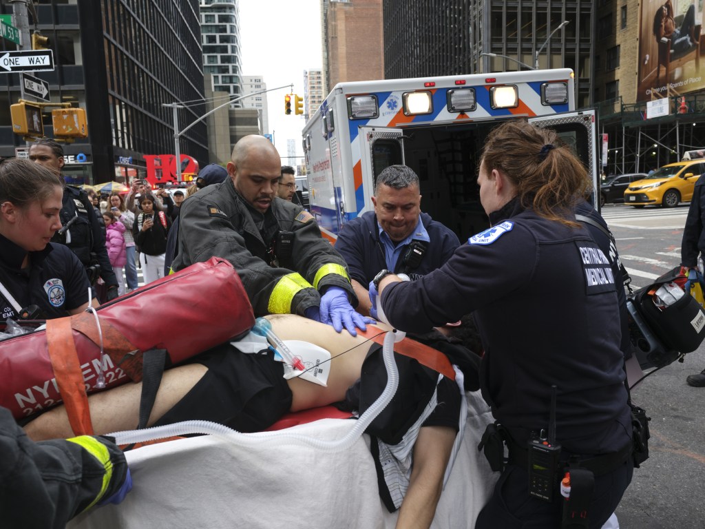 Retired postal worker freed without bail in NYC subway slashing