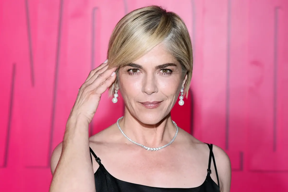 Selma Blair reveals the 'toxic' way she coped with MS symptoms
