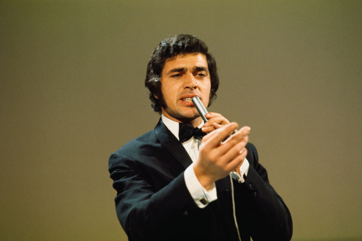 Engelbert Humperdinck says he ‘went through hell’ rejecting ‘casting couch’ advances early in career