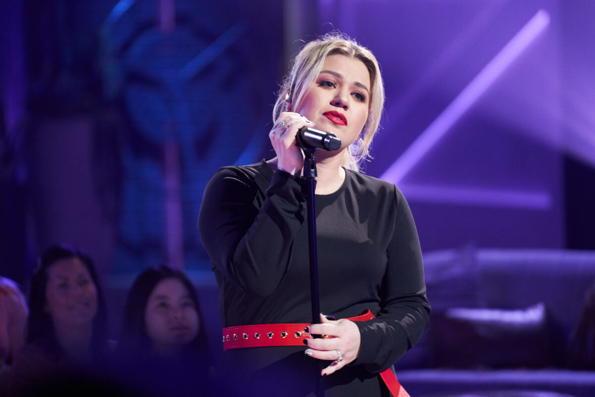 Toy bird at center of Kelly Clarkson store drama gets whopping new 8-figure price tag