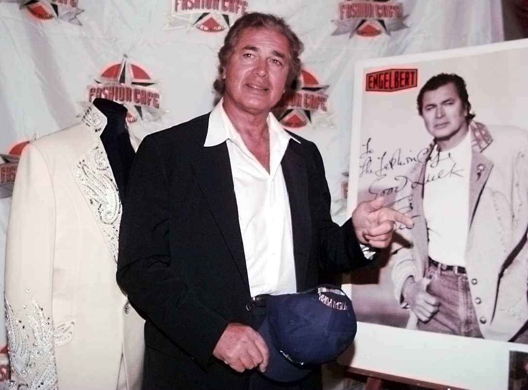 Engelbert Humperdinck says he ‘went through hell’ rejecting ‘casting couch’ advances early in career