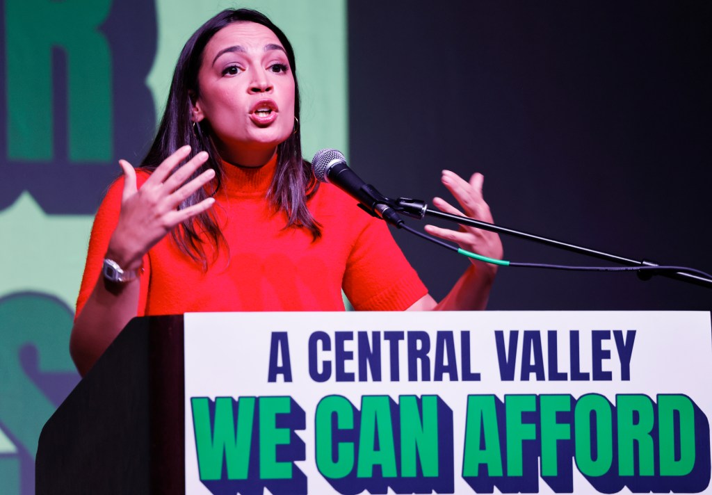 Exclusive | AOC stops by In-N-Out burger during California campaign trip