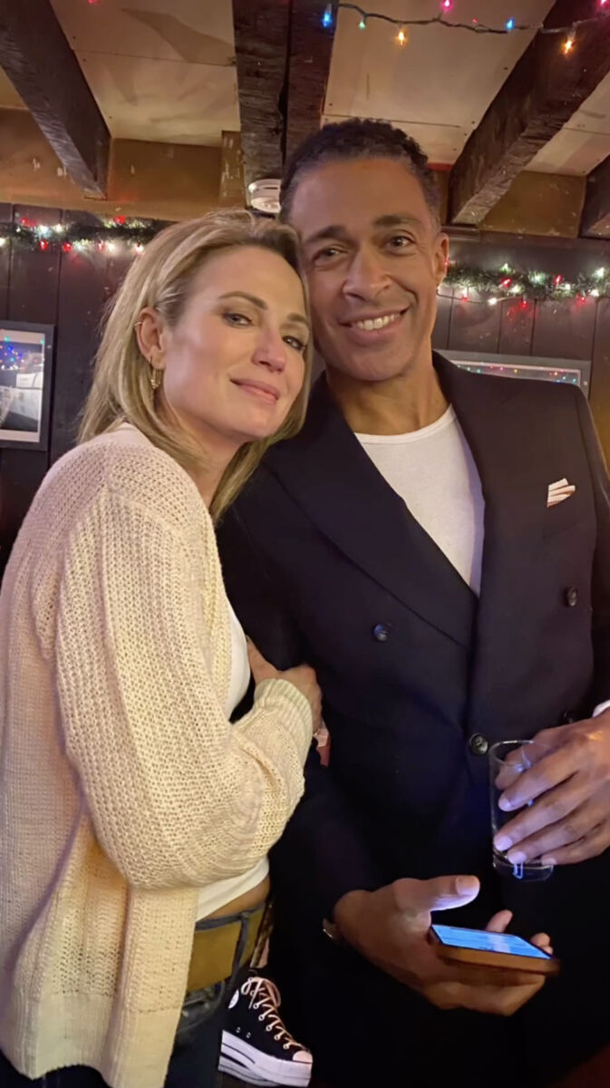 Amy Robach and T.J. Holmes marry in private Arkansas ceremony