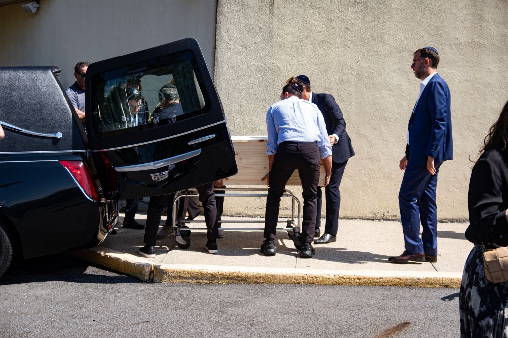 Final texts of Long Island mom of four who died after driving SUV into pool revealed