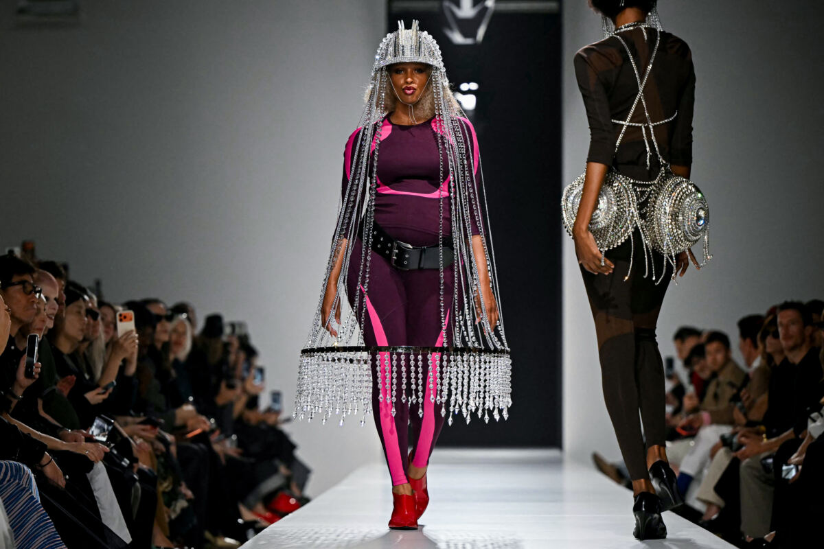 Pregnant Ciara bares growing baby bump while strutting Paris Fashion Week runway