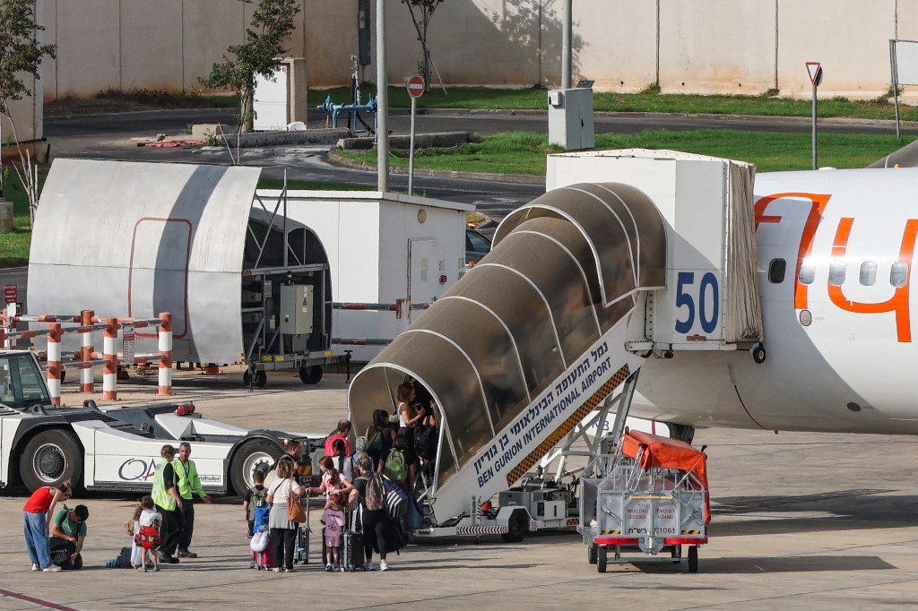 Saudi Arabia and Jordan denied flydubai flight clearance to land despite a terrifying mayday call