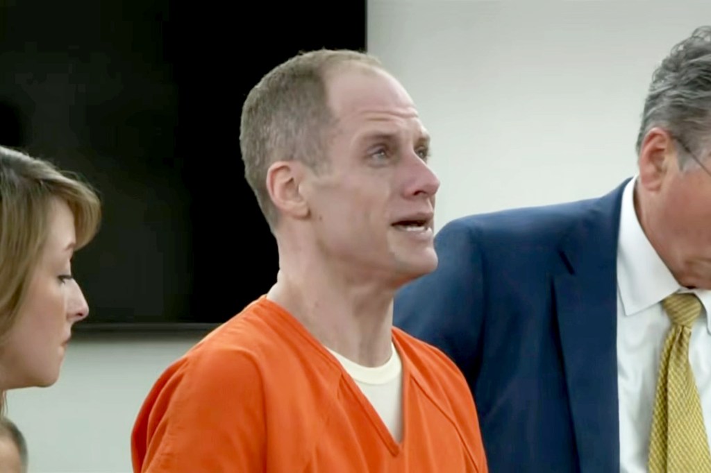 ‘American Idol’ alum Caleb Flynn sobs as he makes self-serving claims at sentencing for executing wife — before judge drops the hammer