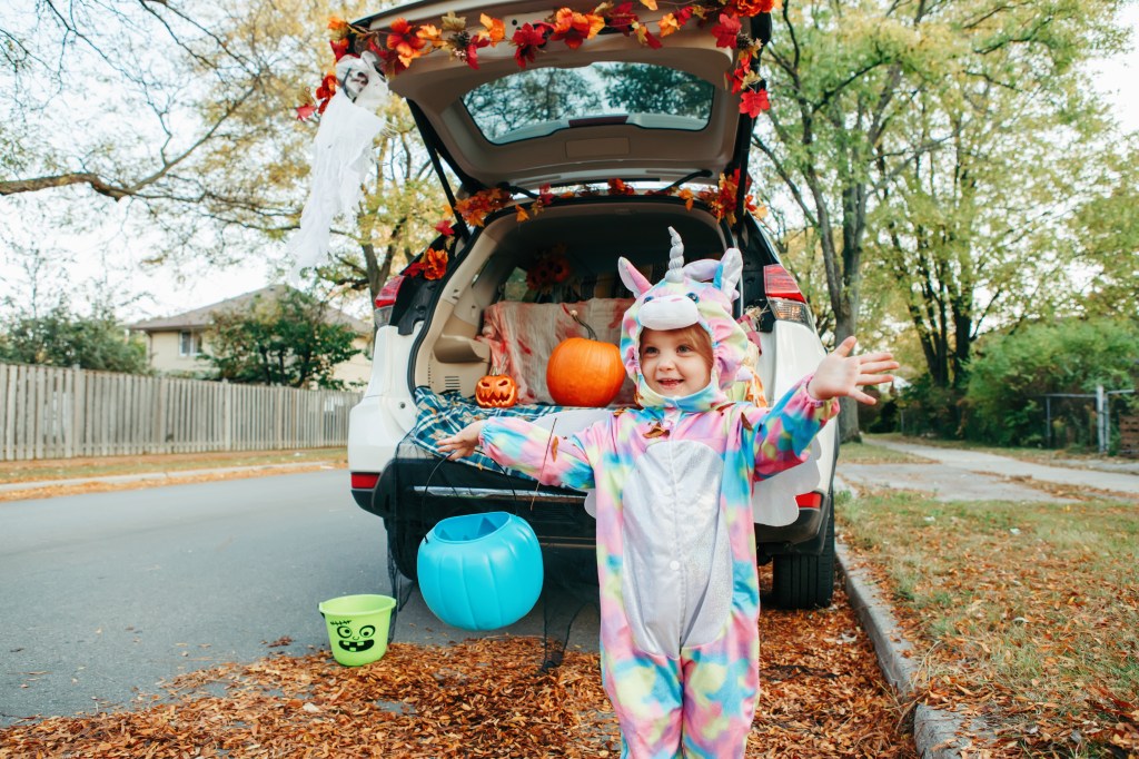 Mom predicts economic collapse in son’s Halloween candy haul:’Recession indicator’