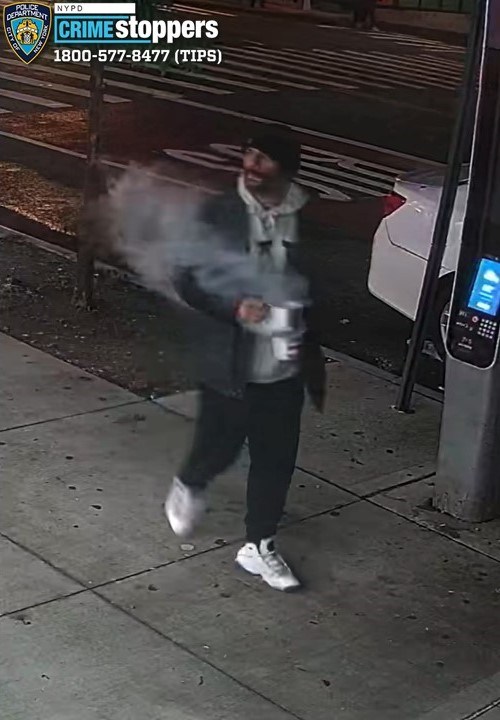 Nutjob hurls scorching hot substance at stranger in front of NYC restaurant leaving him with severe facial burns: cops