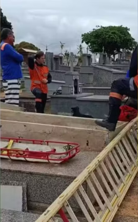 Son, 48, dies after falling into father’s grave while attending friend’s funeral