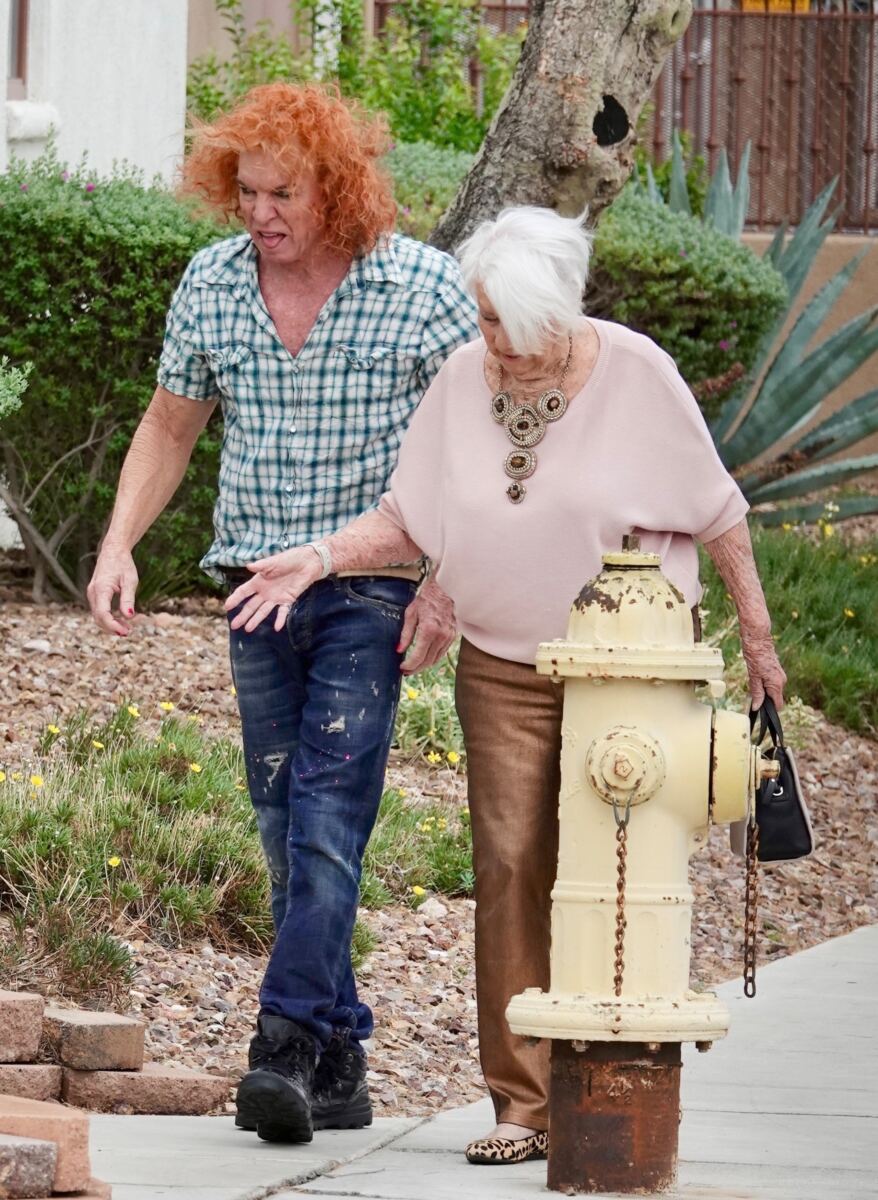 Carrot Top set to make dramatic return to stage after suicide attempt