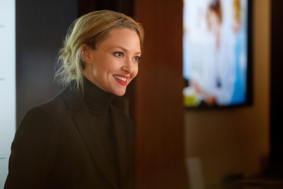 Amanda Seyfried faces harsh criticism as viewers rip her behavior in Elizabeth Holmes documentary