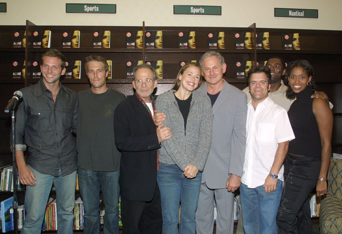 Jennifer Garner reunites with ‘Alias’ co-star and ex Michael Vartan in rare photo
