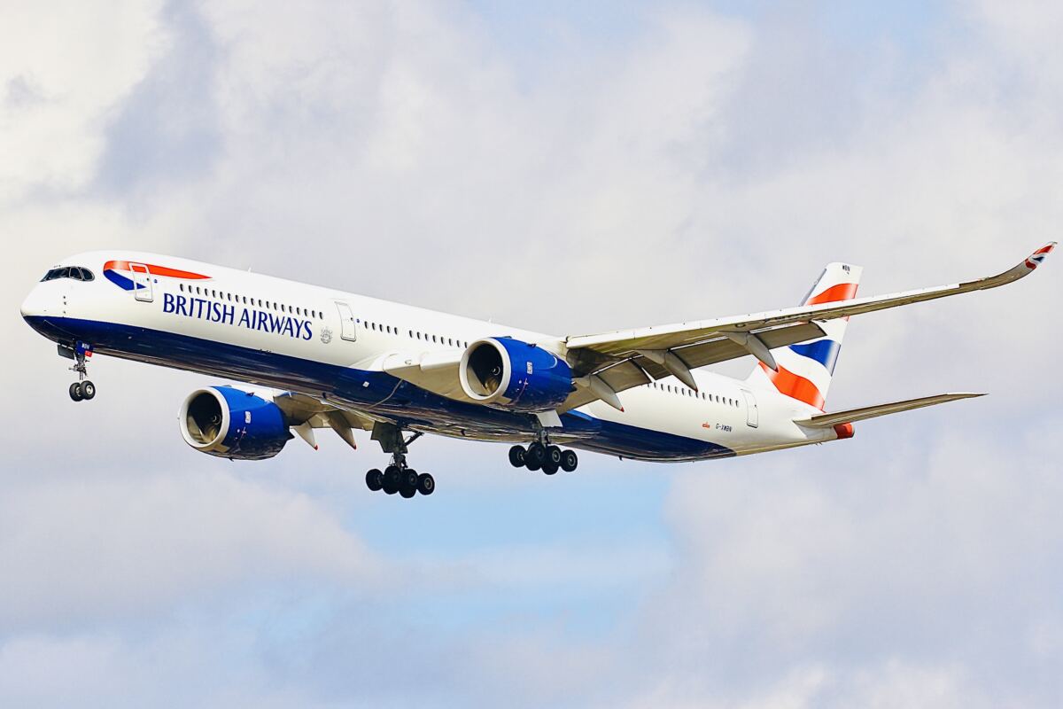 British Airways flight to Chicago drops 26K feet — then spends 4 hours flying in circles before returning to London