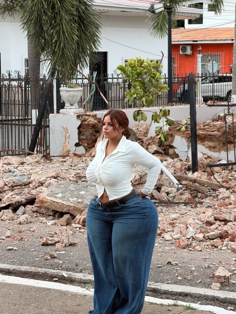 Influencer slammed for modeling her eye-popping figure in front of Panama earthquake ruins
