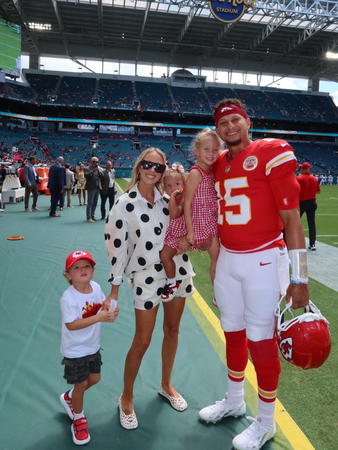 Patrick and Brittany Mahomes’ 3 kids steal the show in adorable pumpkin patch photos