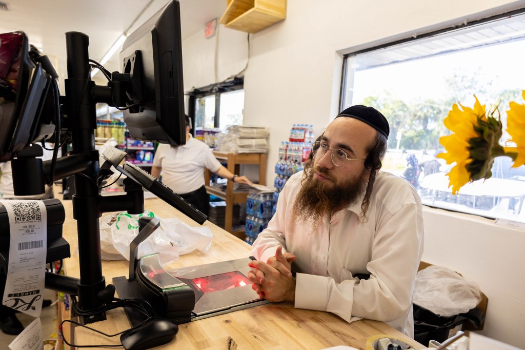 Orthodox Jews flee NY for Florida amid rising antisemitism