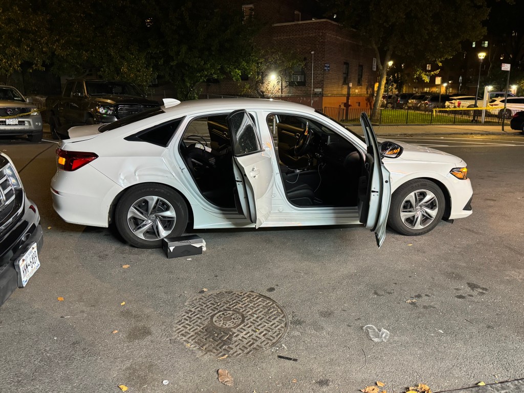 1-year-old baby among bystanders wounded during daylight shooting on NYC street