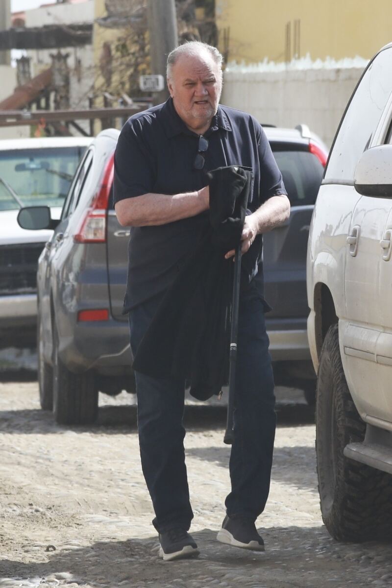 Prince Harry and ‘really upset’ Meghan Markle jet out of UK with their kids in wake of Thomas Markle Sr. Investigation