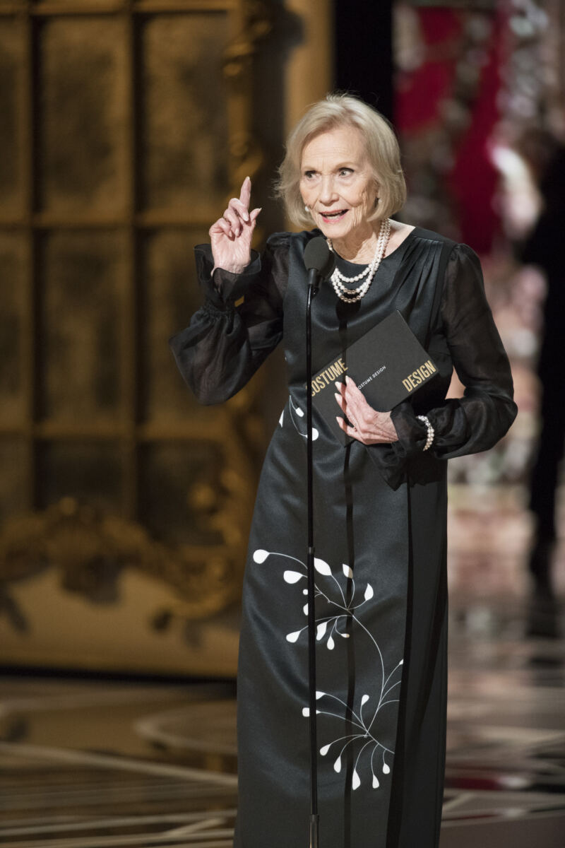 Eva Marie Saint, Oscar-winning actress who starred in ‘On the Waterfront’ and ‘North by Northwest,’ dead at 102