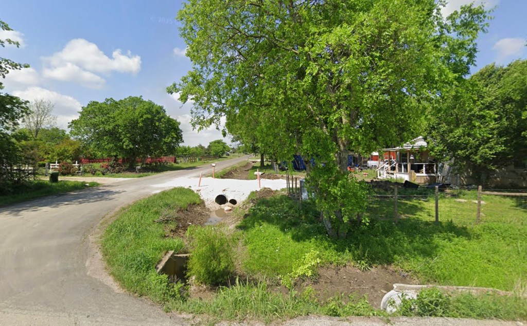 North Texas mom fatally shoots two sons, slits her wrists: police
