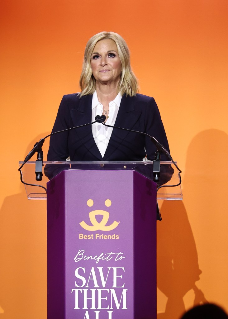 Trisha Yearwood, 62, shows off slim figure in rare red carpet appearance