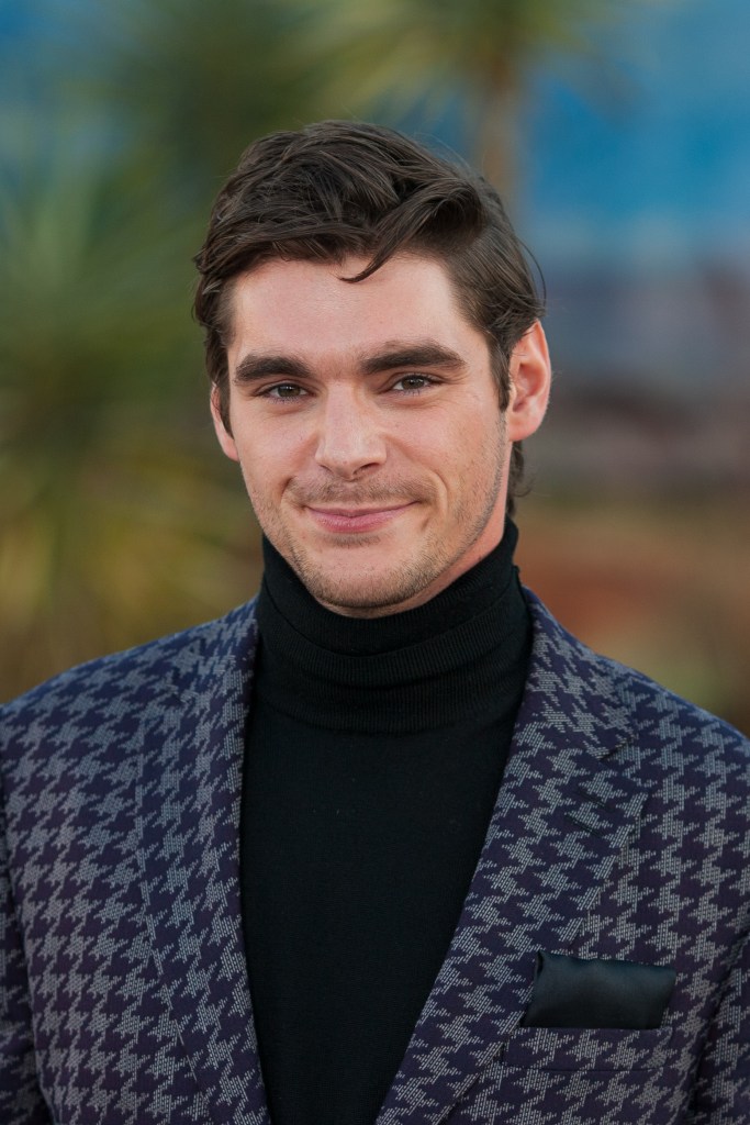 ‘Breaking Bad’ star RJ Mitte claimed Hollywood didn’t want him on screen in heartbreaking texts before death at 34