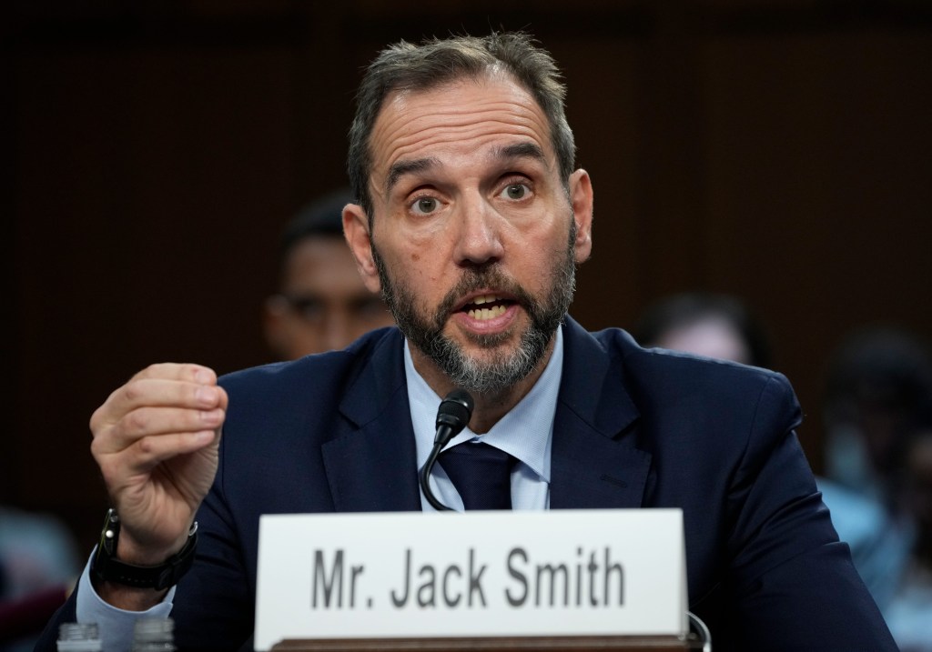 White House rips ‘scumbag’ ex-special counsel Jack Smith after he wears ‘No Kings’ shirt to Bruce Springsteen show