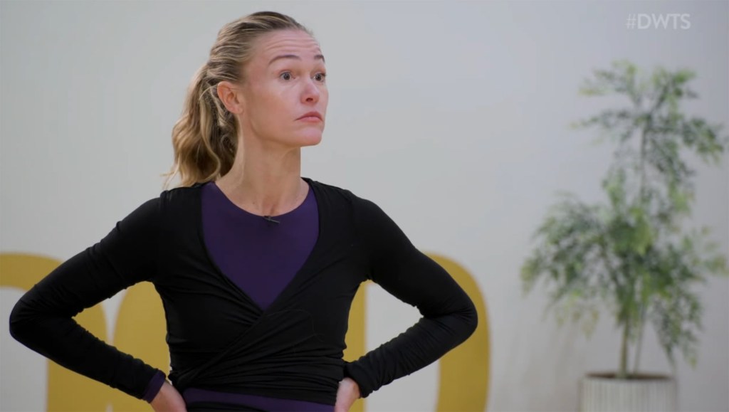 Julia Stiles dubs ‘DWTS’ partner Ezra Sosa a ‘cranky bitch’ after heated rehearsal