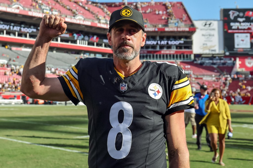 Aaron Rodgers’ family cheers on NFL star at Steelers game for first time since ending feud